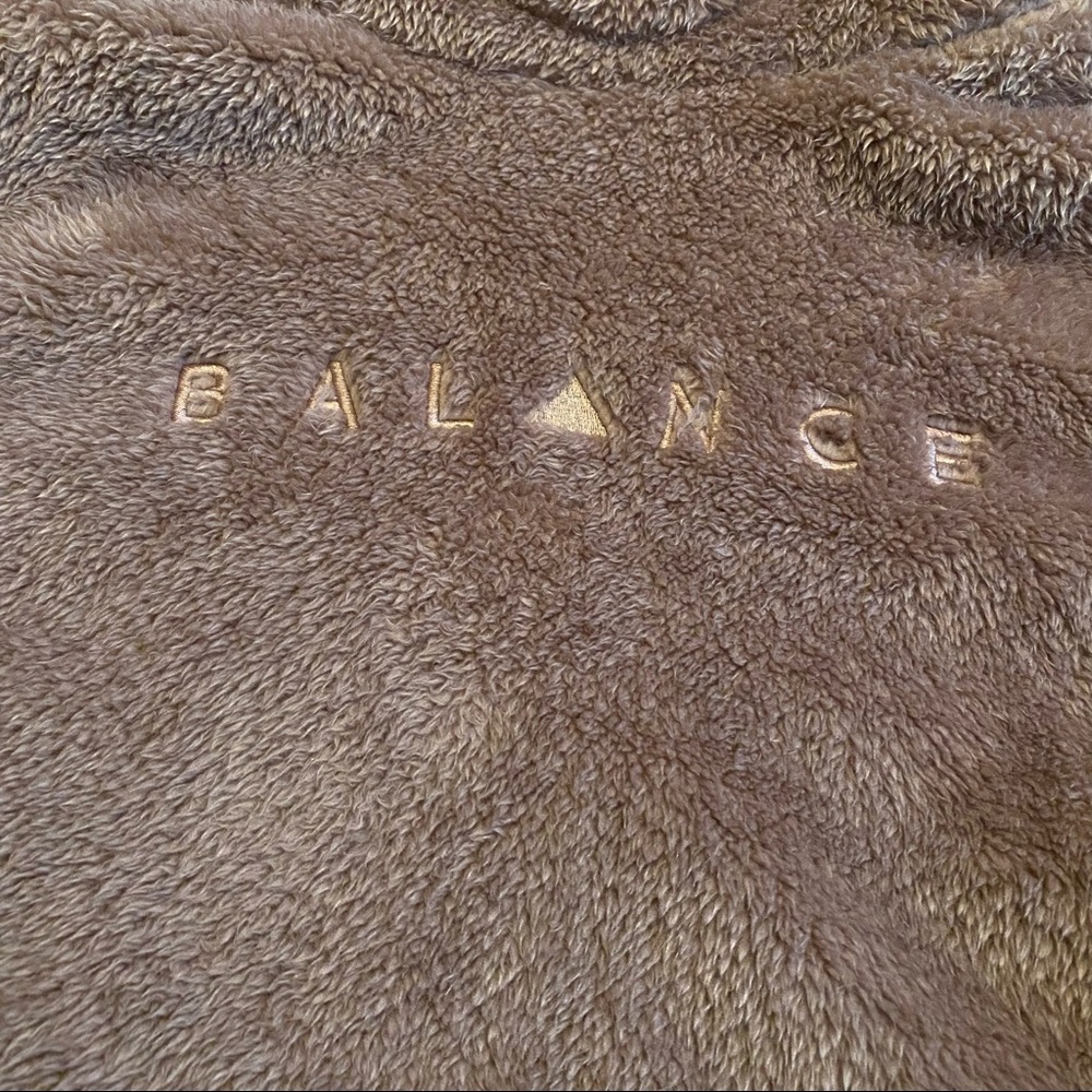 NWOT Balance Athletica Crop Sherpa Hoodie | XS | Brown - Picture 3 of 5